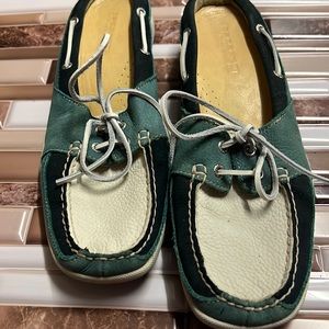 Pair of beautiful, green and navy Sperry, topsiders, leather and suede